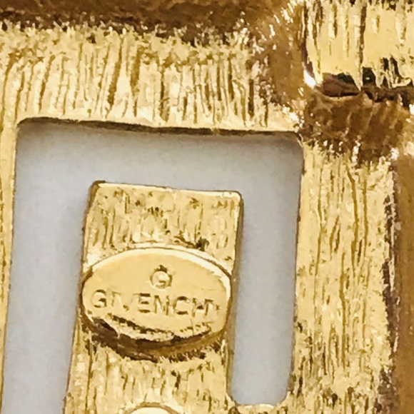 Rare Vintage Givenchy monogram necklace - Picture 5 of 5